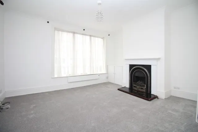 Maidstone Road, Hadlow, photo 2