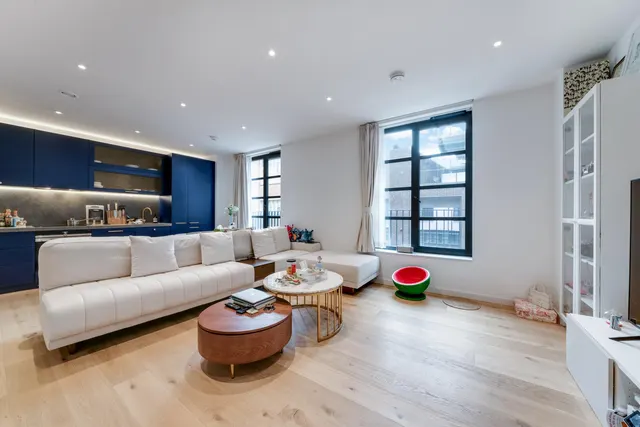 Orchard Place, London, E14, photo 2