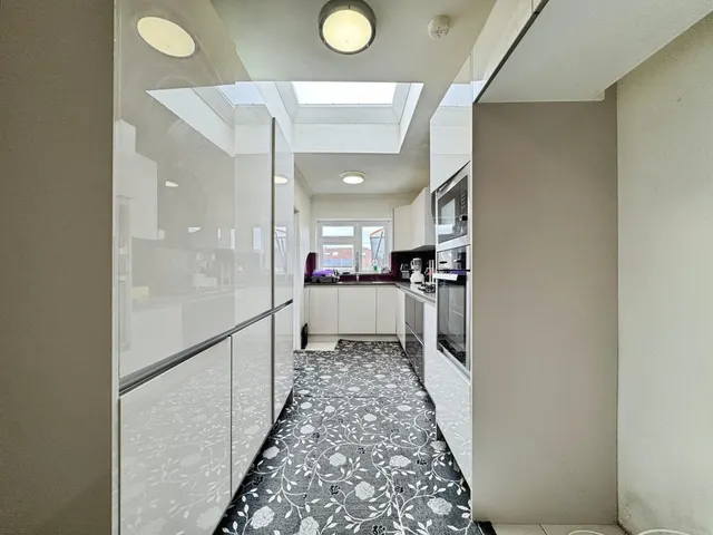Glenwood Grove, London, NW9, photo 3