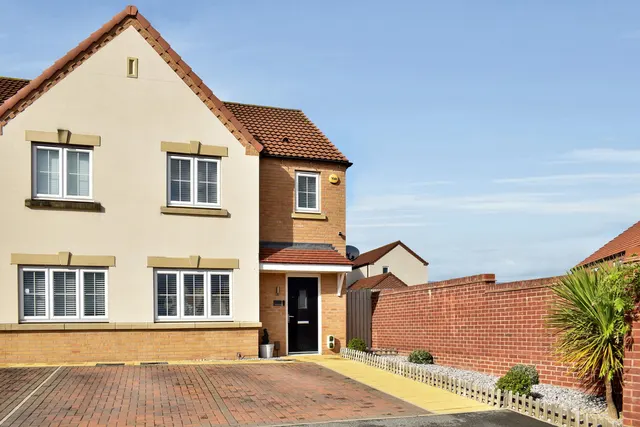 Woodhall Mews, City Fields, WF1, photo 1
