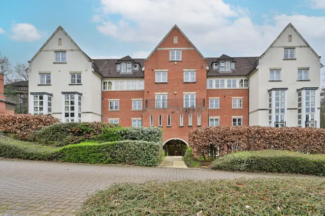 2 Keats House, Cottage Close, Harrow, photo 1
