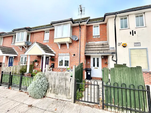 Ludlow Road, PORTSMOUTH, photo 1