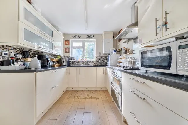 Bissley Drive, Maidenhead, SL6, photo 3