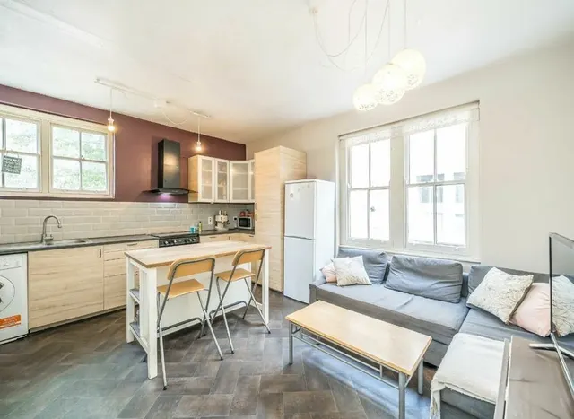 Photo 2 — Bedford Road, Clapham, SW4