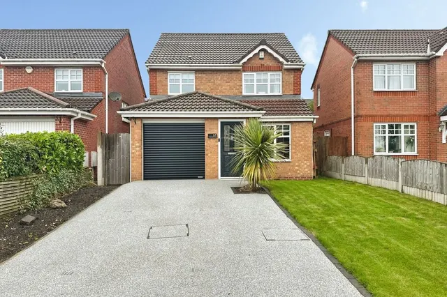 3 bedroom house — Threadmill Lane, Swinton, Greater Manchester, M27