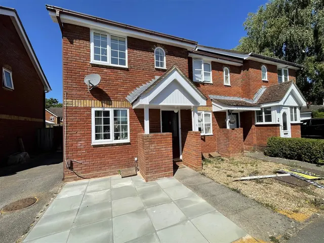 Jenkyns Close, Botley, photo 1