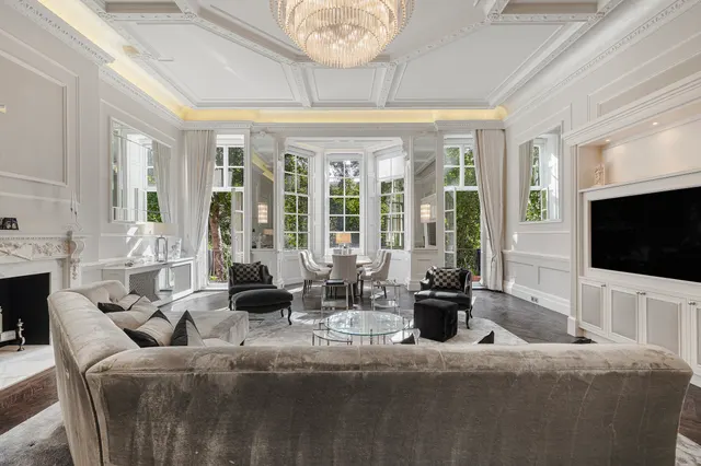 Photo 2 — Cadogan Square, Knightsbridge, London
