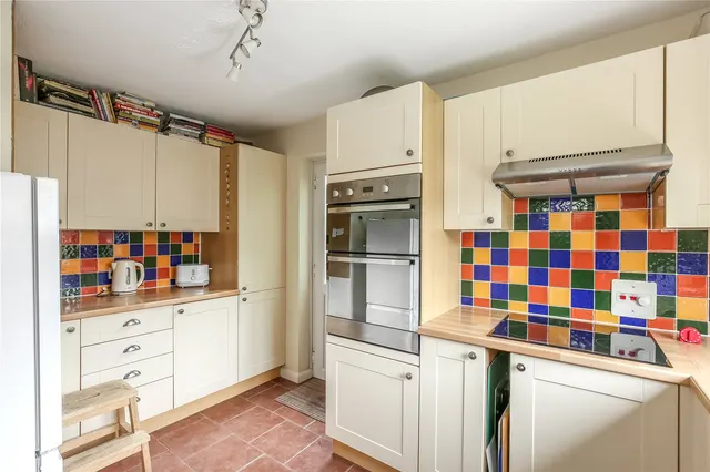 Photo 3 — Elm Close, Pitton, Salisbury, Wiltshire, SP5 1EU