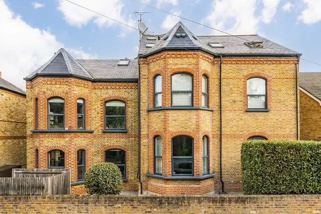 Coleshill Road, TW11, photo 1