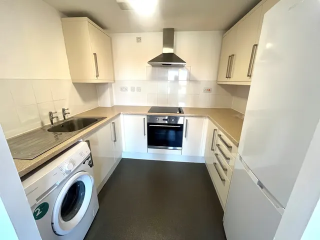 Mansfield Road, NOTTINGHAM, photo 1