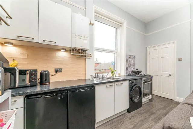 West Street, LS27, photo 3