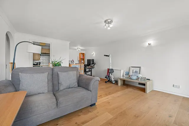 Meridian Place, London, E14, photo 1