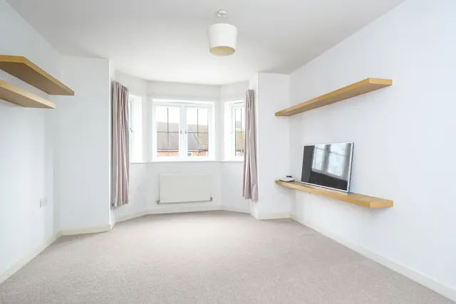 Photo 3 — 48 Trenchard Close, Hersham KT12 5BG