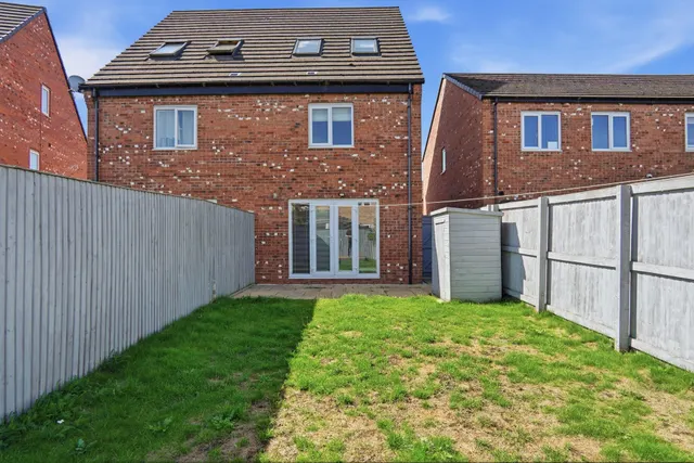 Fairlands Grove, Auckley, DN9, photo 3