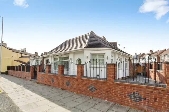 Old Chester Road, Bebington, CH63, photo 1