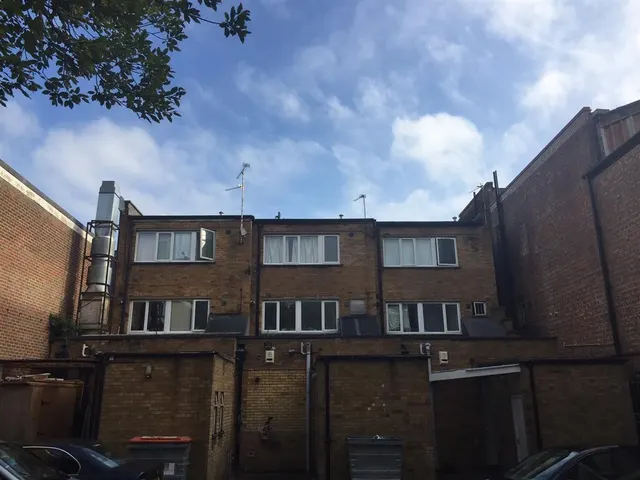 High Street North, LU6, photo 1