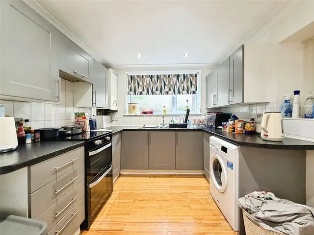 Photo 2 — Tor Hill Road, Torquay, Devon, TQ2