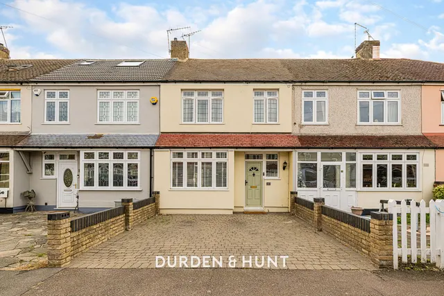Syracuse Avenue, Rainham, RM13, photo 1
