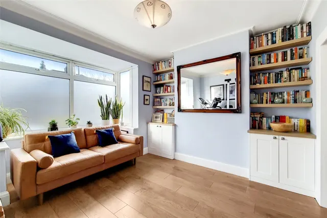 Godfrey Avenue, Twickenham, TW2, photo 3