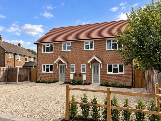 Normandy, Guildford, GU3, photo 1