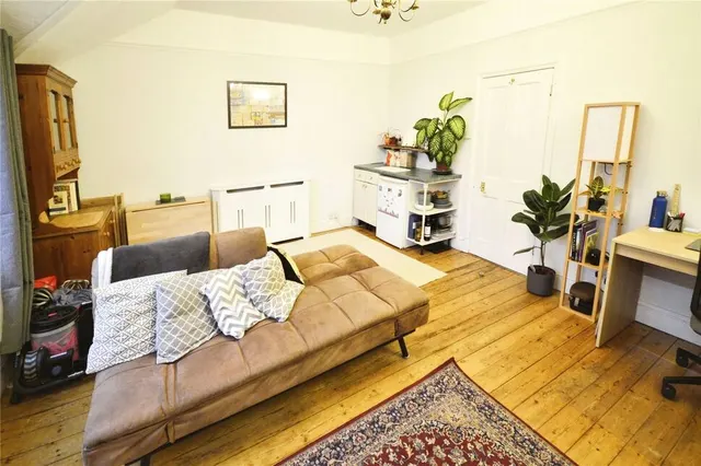 Photo 3 — Claremont Road, Surbiton, KT6
