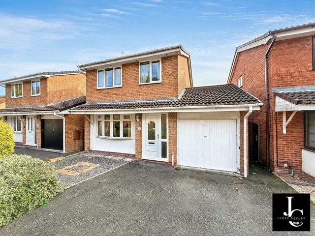 Buttermere Drive, Priorslee, TF2, photo 1