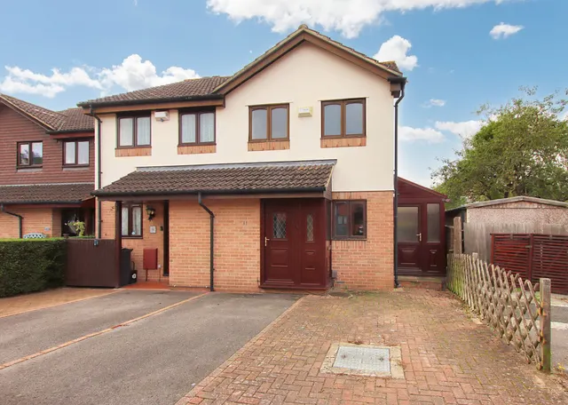 Photo 2 — Watlings Close, Croydon, Croydon, CR0 7XQ