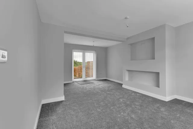 Photo 3 — Hill Top Drive, Rochdale OL11 2RZ