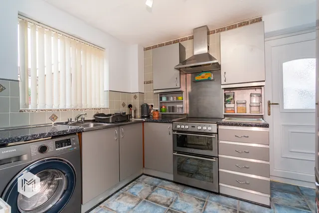 Photo 2 — Carmarthen Close, Callands, Warrington, WA5 9UT