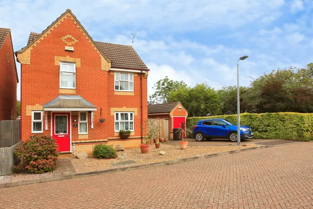 Redwing Close, Peterborough, PE2, photo 1