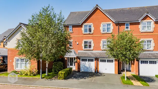 Coppice Close, Lostock, Bolton, BL6 4GE — photo 1