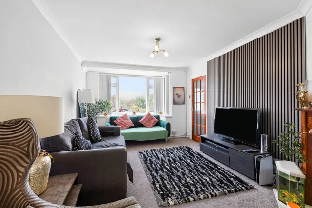 Photo 2 — Turner Rise, Oadby, LE2