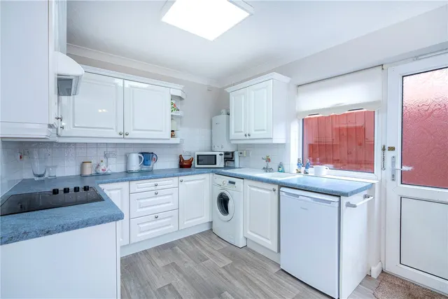 Beech Avenue, Bourne, PE10, photo 2