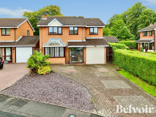 Churston Close, Bloxwich, WS3, photo 1