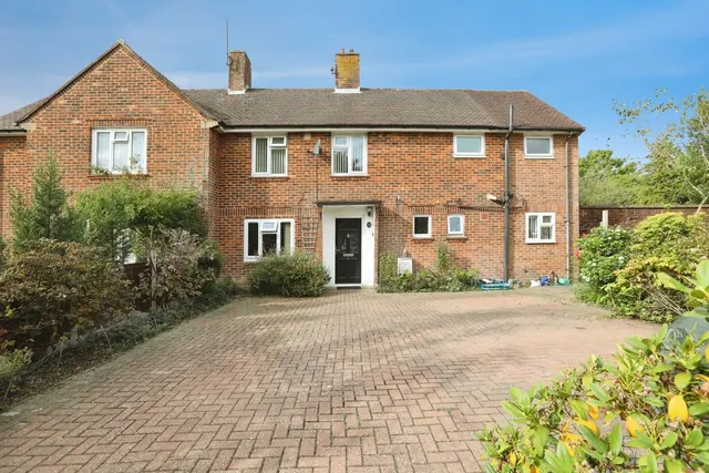 Lodge Close, Crawley, RH11, photo 1