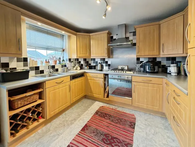 Hart Place, Cardiff, CF24, photo 3