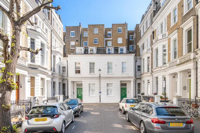 Photo 3 — Flat C, 16 Linden Gardens, London