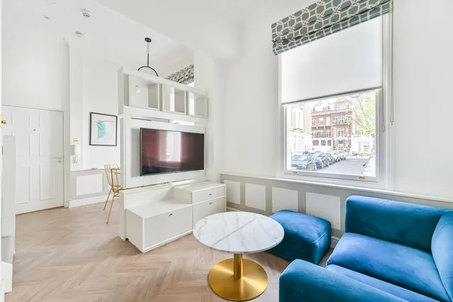 Flat C, 16 Linden Gardens, London, photo 1