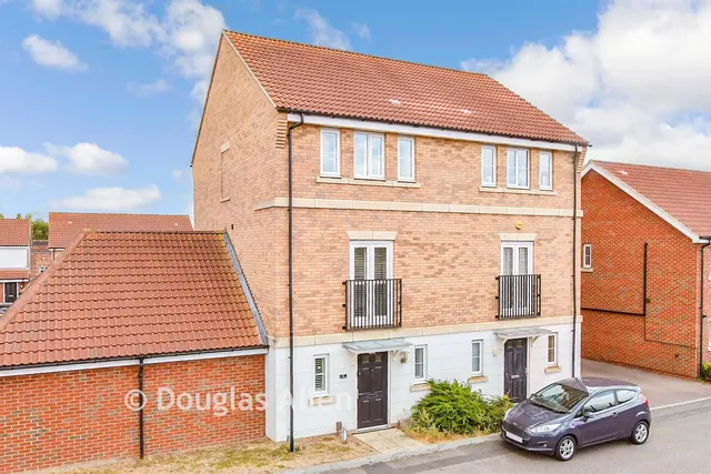 Markhams Close, Basildon, SS15, photo 1