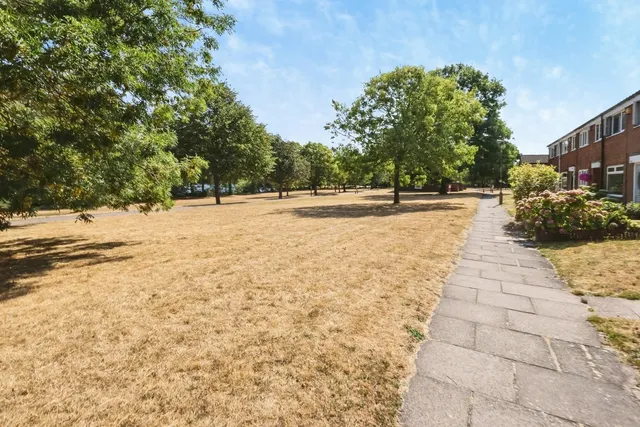 Lakeside Walk, Birmingham, B23, photo 2