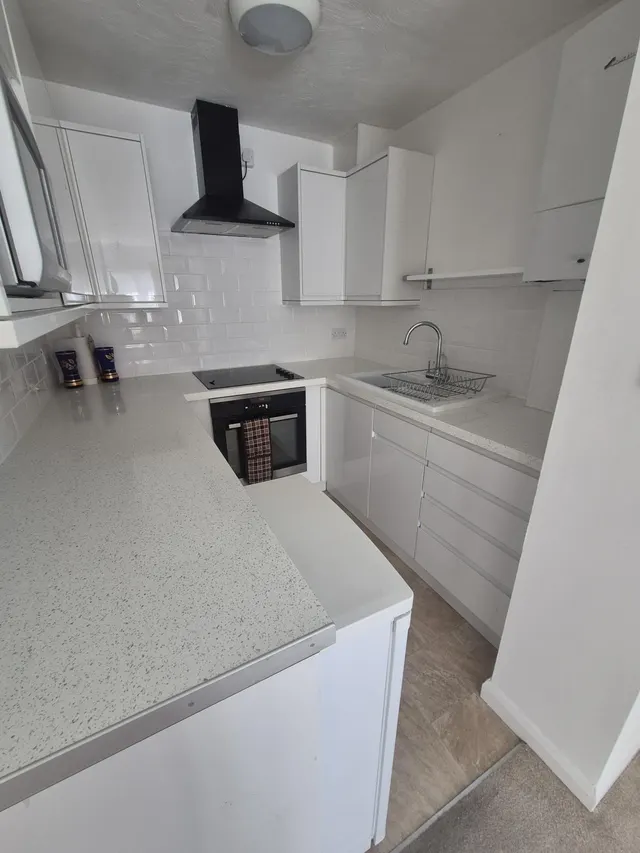 Croydon Road, CR3, photo 1