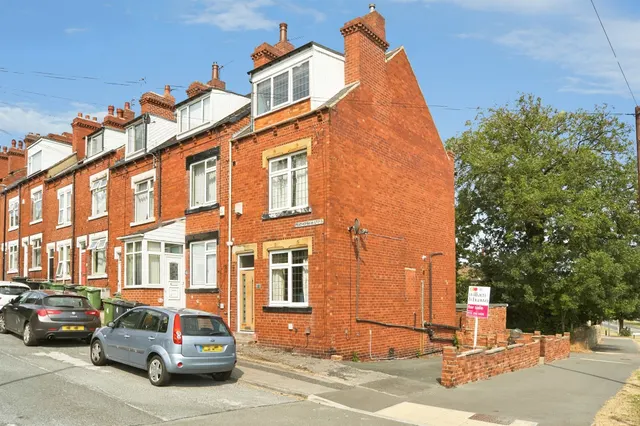 Featherbank Grove, Horsforth, Leeds, photo 1