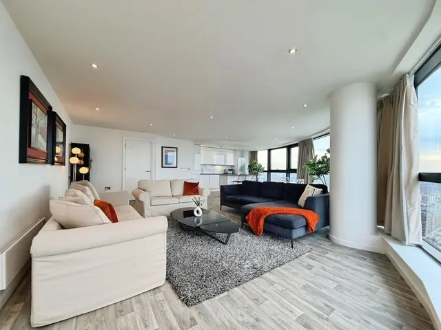 Bridgewater Place, Water Lane, LS11, photo 1