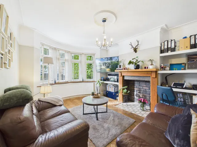 Maelog Road, Whitchurch, CF14, photo 2