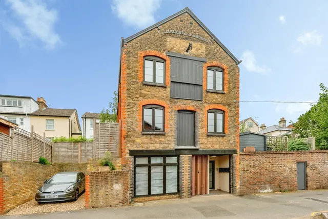Oakdene Road, Redhill, photo 1