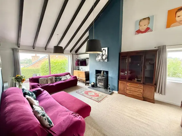 Vine Close, Macclesfield, SK11, photo 3