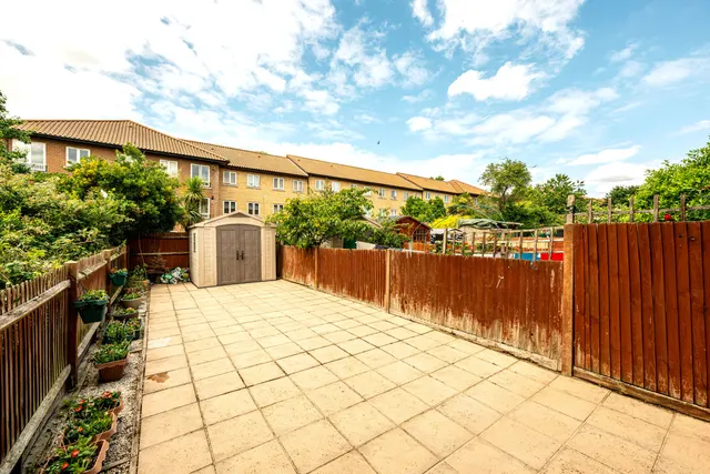Photo 3 — Hillman Drive, London, W10