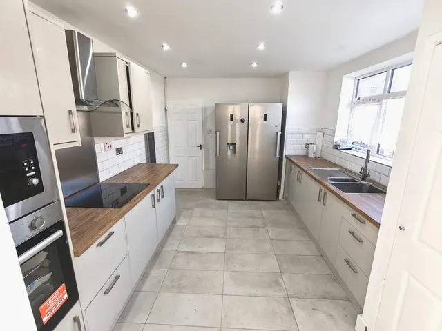Croxdene Avenue, Walsall, WS3, photo 2