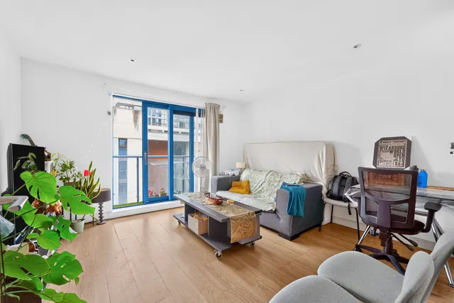 Western Gateway, London, E16, photo 2