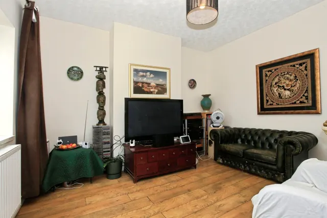 Photo 2 — Oundle Road, PETERBOROUGH